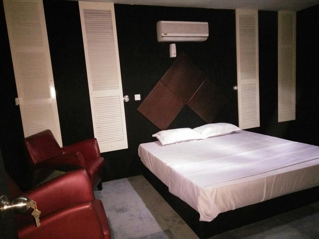 Transit Room Klia - Residence Villa Kampong Kubang Beras Exteriör bild