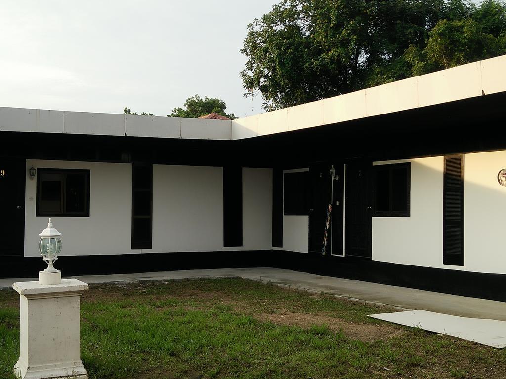 Transit Room Klia - Residence Villa Kampong Kubang Beras Exteriör bild